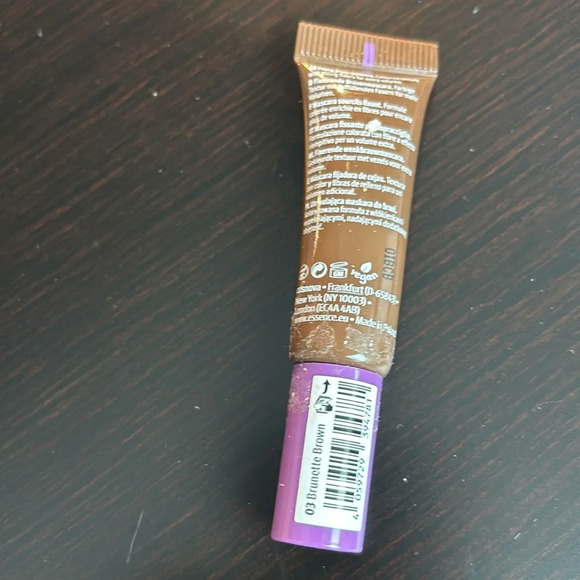 Essence Thick &?Wow fixing brow mascara - Picture 3 of 5